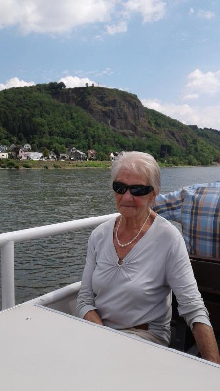 Emilienne Louvaert